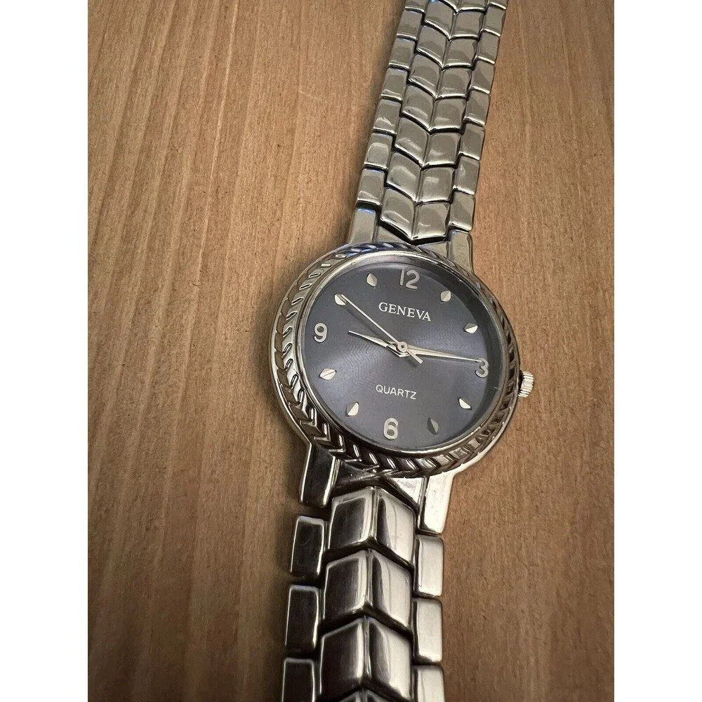 Geneva watch Blue Dial New Battery